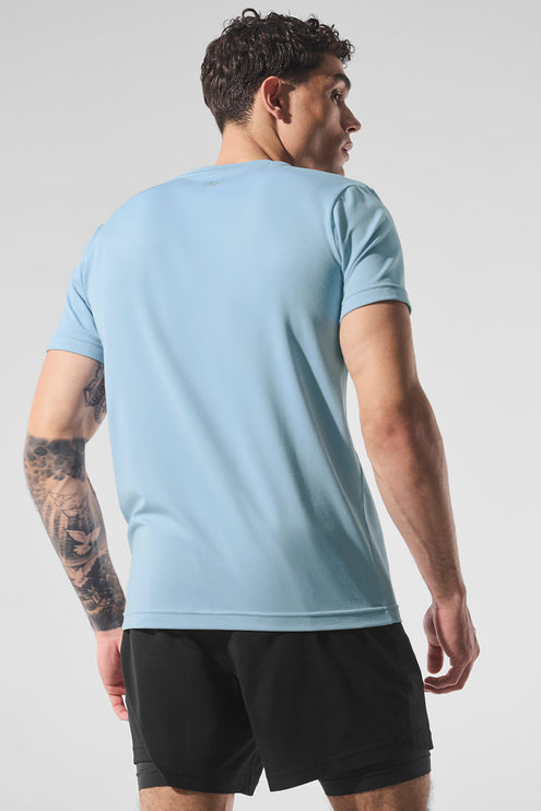 alo Men's Conquer Reform Crewneck Short Sleeve - Celestial Blue