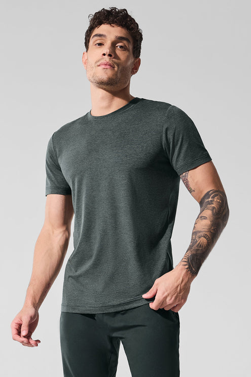 alo Men's Conquer Reform Crewneck Short Sleeve - Charcoal Green Heather