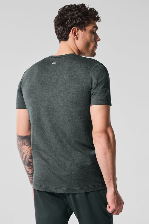 alo Men's Conquer Reform Crewneck Short Sleeve - Charcoal Green Heather