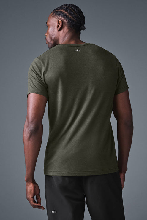 alo Men's Triumph Tee - Stealth Green