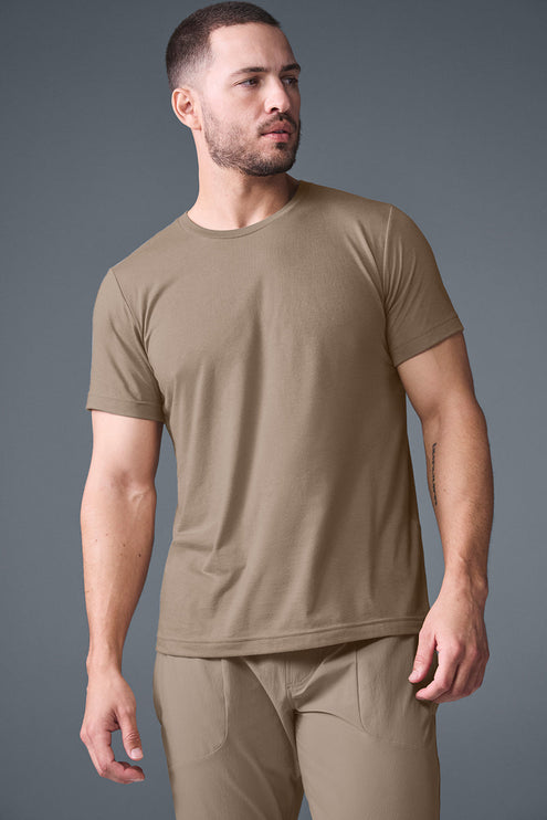 alo Men's Triumph Tee - Gravel