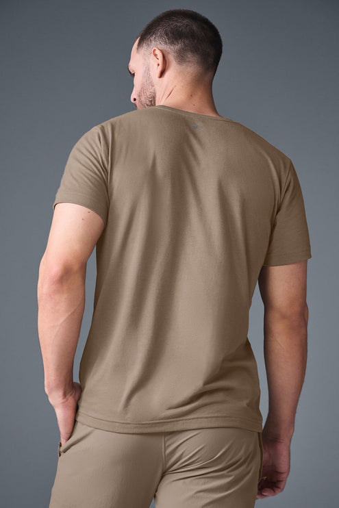 alo Men's Triumph Tee - Gravel