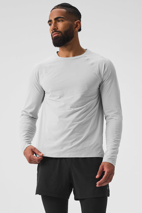 alo Men's Idol Long Sleeve Performance Tee - Titanium