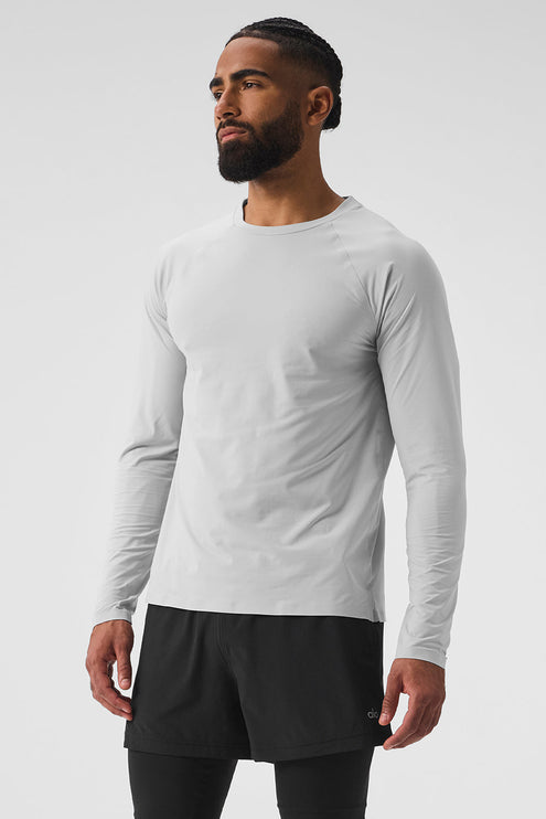 alo Men's Idol Long Sleeve Performance Tee - Titanium