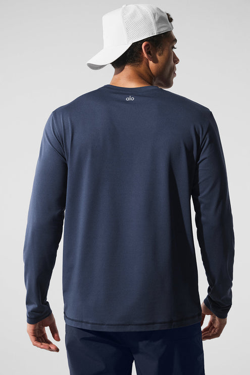 alo Men's Conquer Reform Crewneck Long Sleeve - Navy
