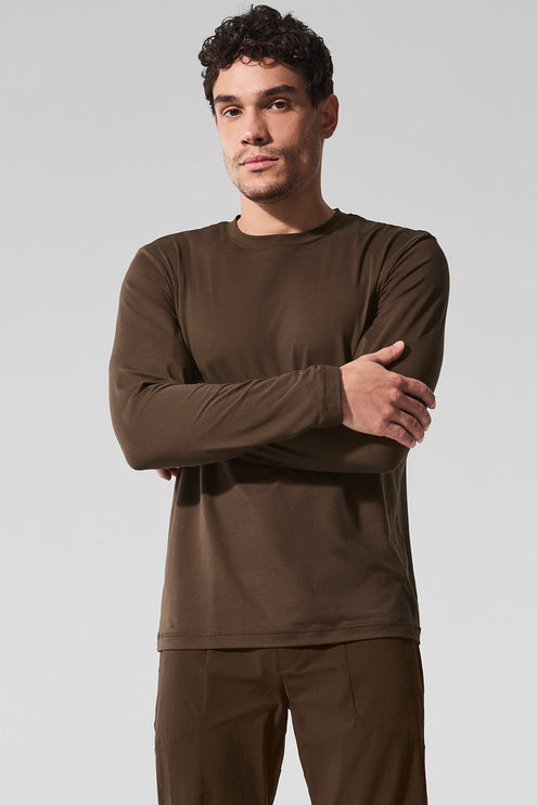 alo Men's Conquer Reform Crewneck Long Sleeve - Espresso