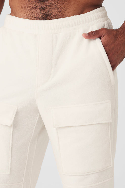 alo Men's Polar Fleece Ridge Cargo Pants - Ivory