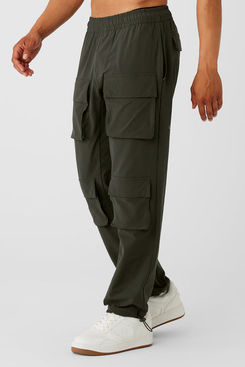 alo Men's Cargo Venture Pant - Stealth Green