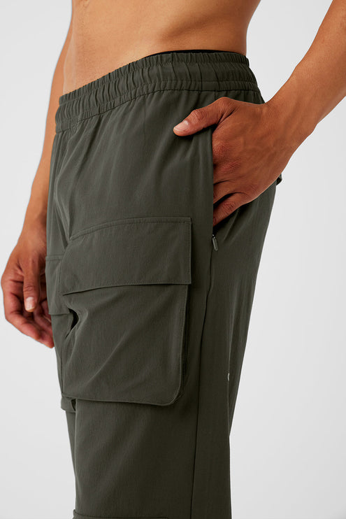 alo Men's Cargo Venture Pant - Stealth Green