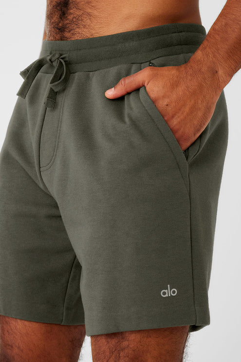 alo Men's Chill Short - Stealth Green