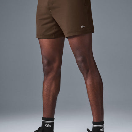 alo Men's 7" Conquer React Performance Short - Espresso