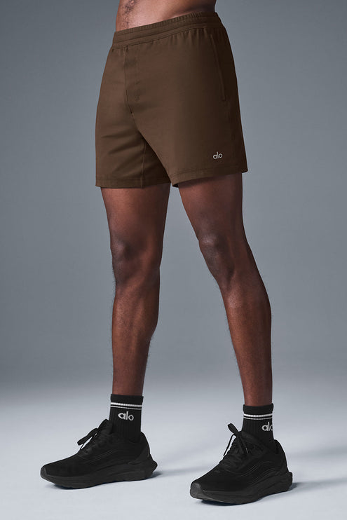 alo Men's 7" Conquer React Performance Short - Espresso