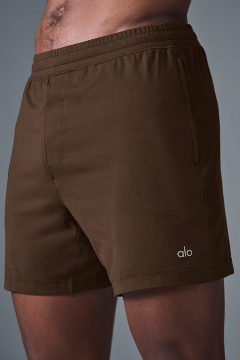 alo Men's 7" Conquer React Performance Short - Espresso