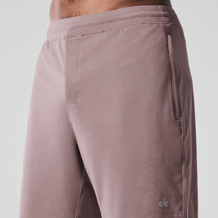 alo Men's 7" Conquer React Performance Short - Mushroom
