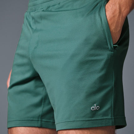 alo Men's 7" Conquer React Performance Short - Winter Ivy
