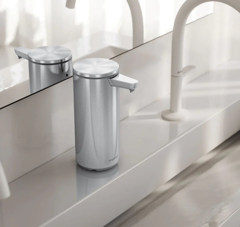 simplehuman Şarj Edilebilir Sensörlü Paslanmaz Çelik Sıvı Sabunluk 266 ml