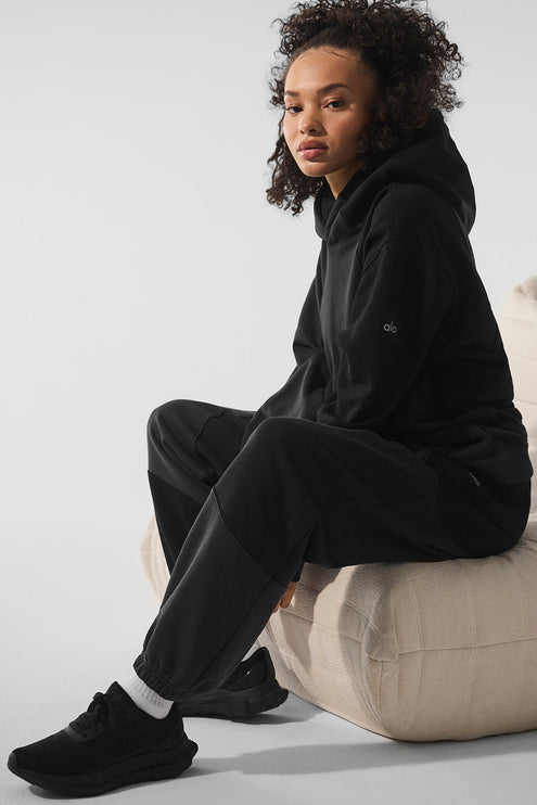 alo Women's Make Waves Sweatpant - Vintage Black Tonal - Hemen Kargoda