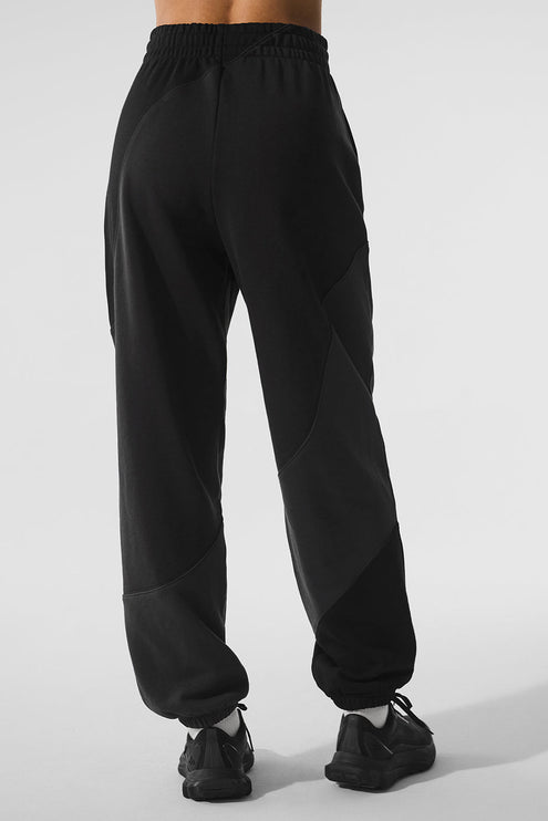 alo Women's Make Waves Sweatpant - Vintage Black Tonal - Hemen Kargoda