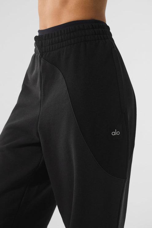 alo Women's Make Waves Sweatpant - Vintage Black Tonal - Hemen Kargoda