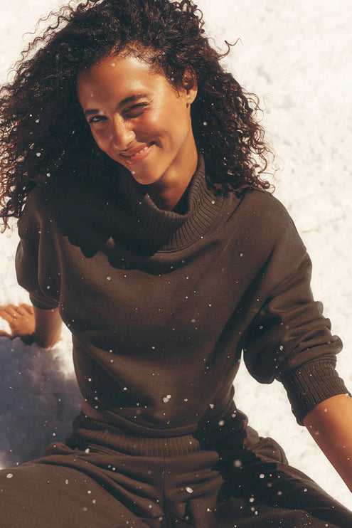 alo Women's Cropped Serenity Coverup Espresso