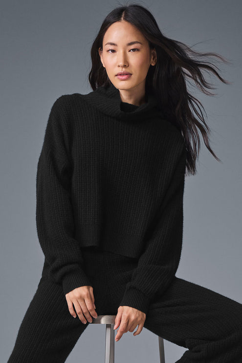 alo Women's Cashmere Plush Waffle Turtleneck Pullover - Black