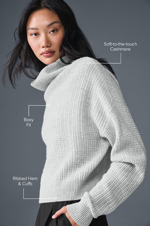 alo Women's Cashmere Plush Waffle Turtleneck Pullover - Athletic Heather Grey