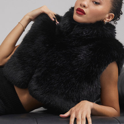 alo Women's Opulent Faux Fur Cropped Vest - Black