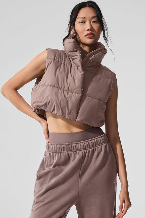 alo Women's Extreme Cropped Gold Rush Puffer Vest - Mushroom