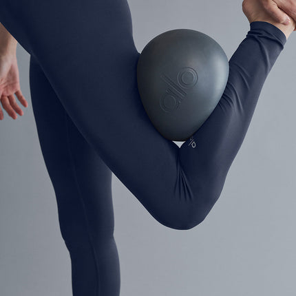 alo Women's Airlift Strength Extreme High-Waist 7/8 Legging - Navy