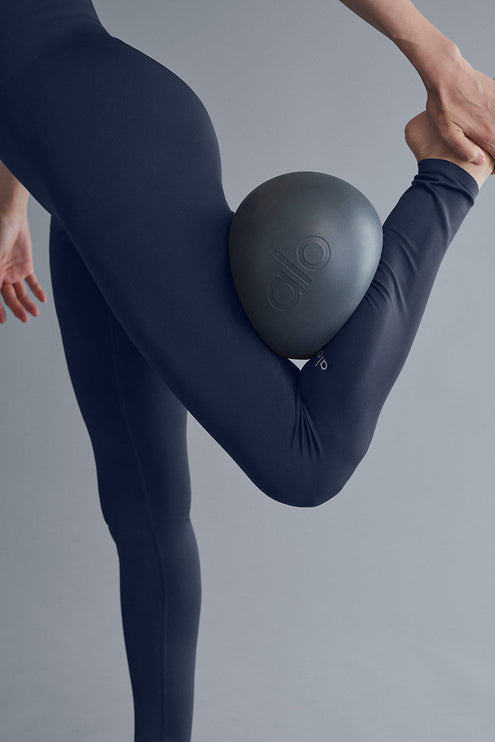 alo Women's Airlift Strength Extreme High-Waist 7/8 Legging - Navy