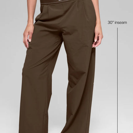 alo Women's Suit Up Trouser (Regular) Espresso