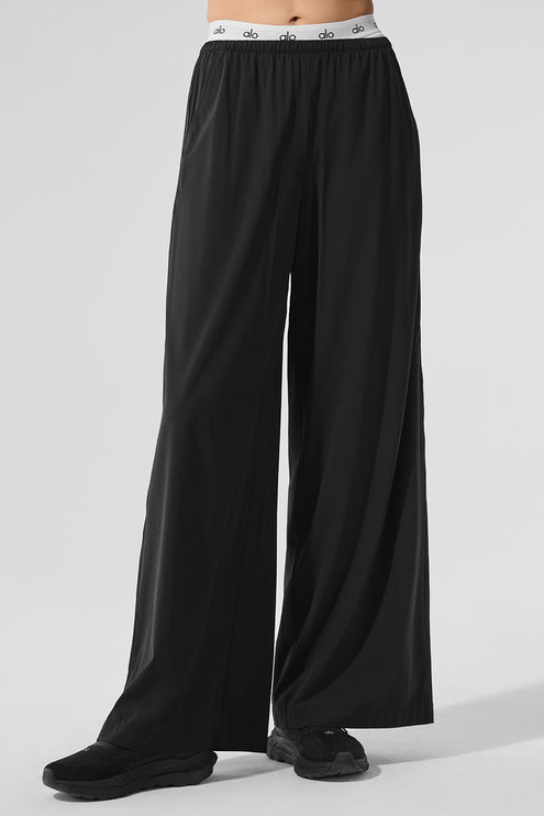 alo Women's Breezy Wide Leg Pant (Long) - Black