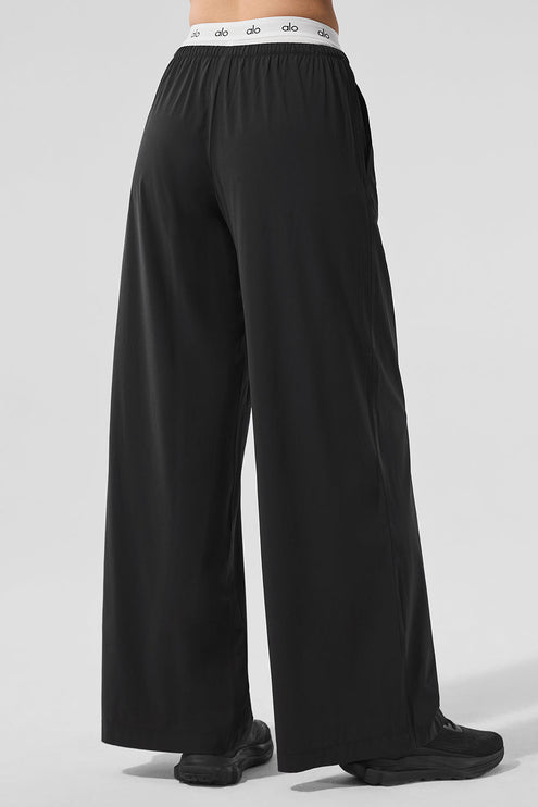 alo Women's Breezy Wide Leg Pant (Long) - Black