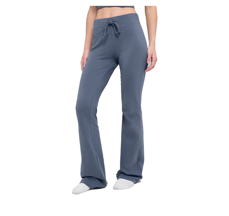 alo Women's Sway Bootcut Sweatpant Bluestone - Hemen Kargoda