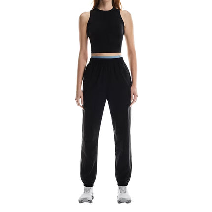 ON Women's Studio Crop Black