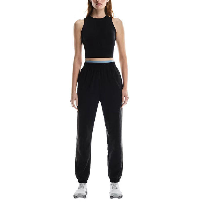 ON Women's Studio Crop Black