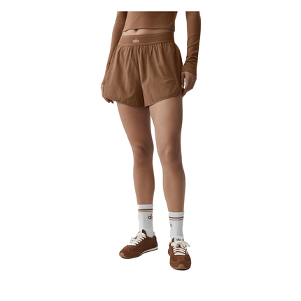 alo Women's Match Point Short Sun Kissed Brown