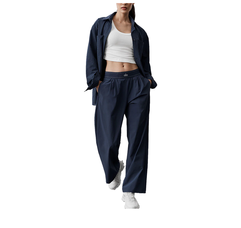 alo Women's Suit Up Trouser (Short) Navy