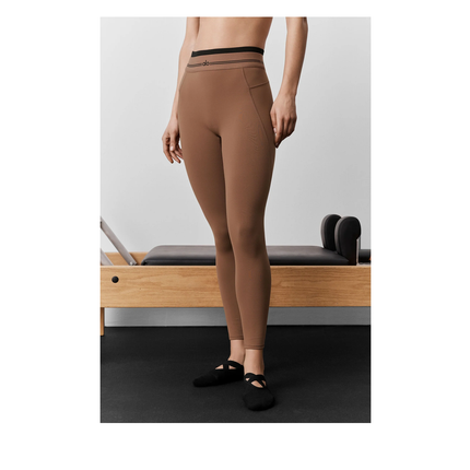 alo Women's Airbrush High-Waist 7/8 Better Together Legging Sun Kissed Brown/Black