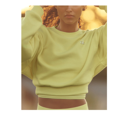 alo Women's Cropped Accolade Crewneck Sunshine