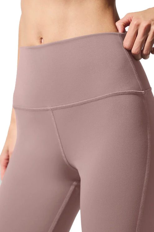 alo Women's Airbrush High-Waist 7/8 Bootcut Legging - Taupe