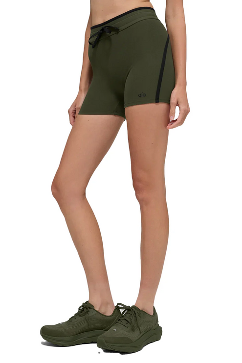 alo Women's 4" Airbrush High-Waist Race Pace Short Green Olive/Black