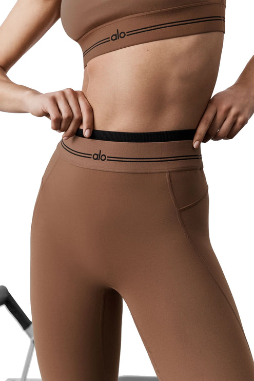 alo Women's Airbrush High-Waist 7/8 Better Together Legging Sun Kissed Brown/Black