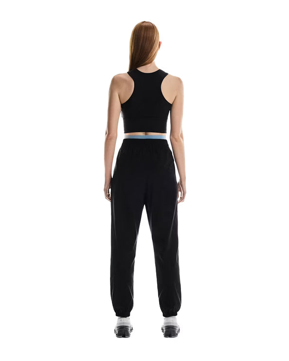 ON Women's Studio Crop Black