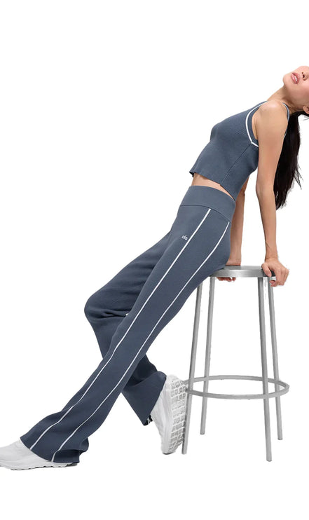 alo Women's Ribbed Sweater Knit Highline Flare Pant Bluestone/White