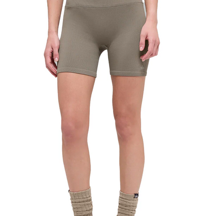 alo Women's 5" Seamless Ribbed Favorite Short Light Cocoa