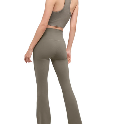 alo Women's Airbrush High-Waist 7/8 Bootcut Legging Light Cocoa