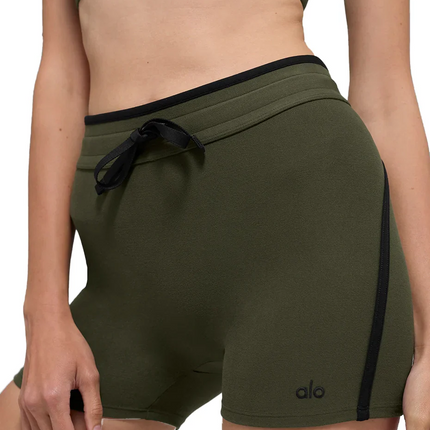 alo Women's 4" Airbrush High-Waist Race Pace Short Green Olive/Black