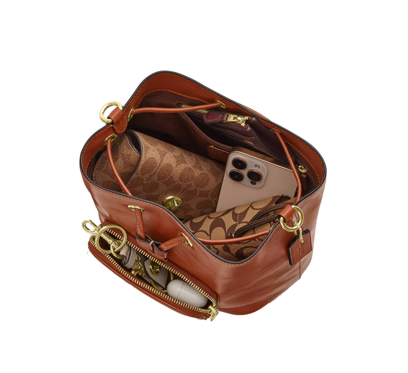 Coach Women's Rowan Bucket Bag With Pocket Gold/Cinnamon