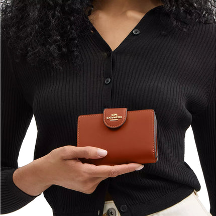 Coach Women's Medium Corner Zip Wallet Gold/Tan